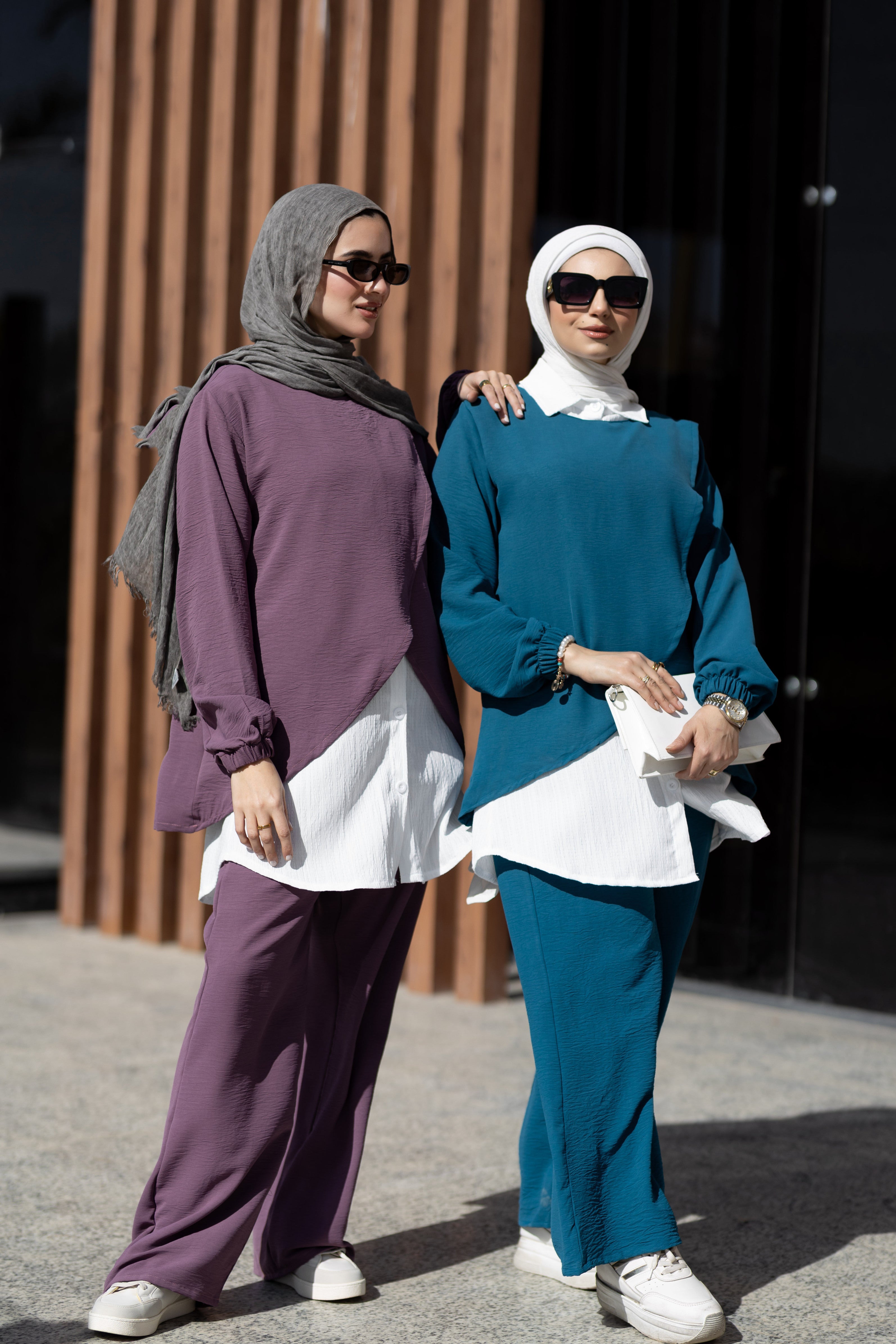 Modest Suit 942