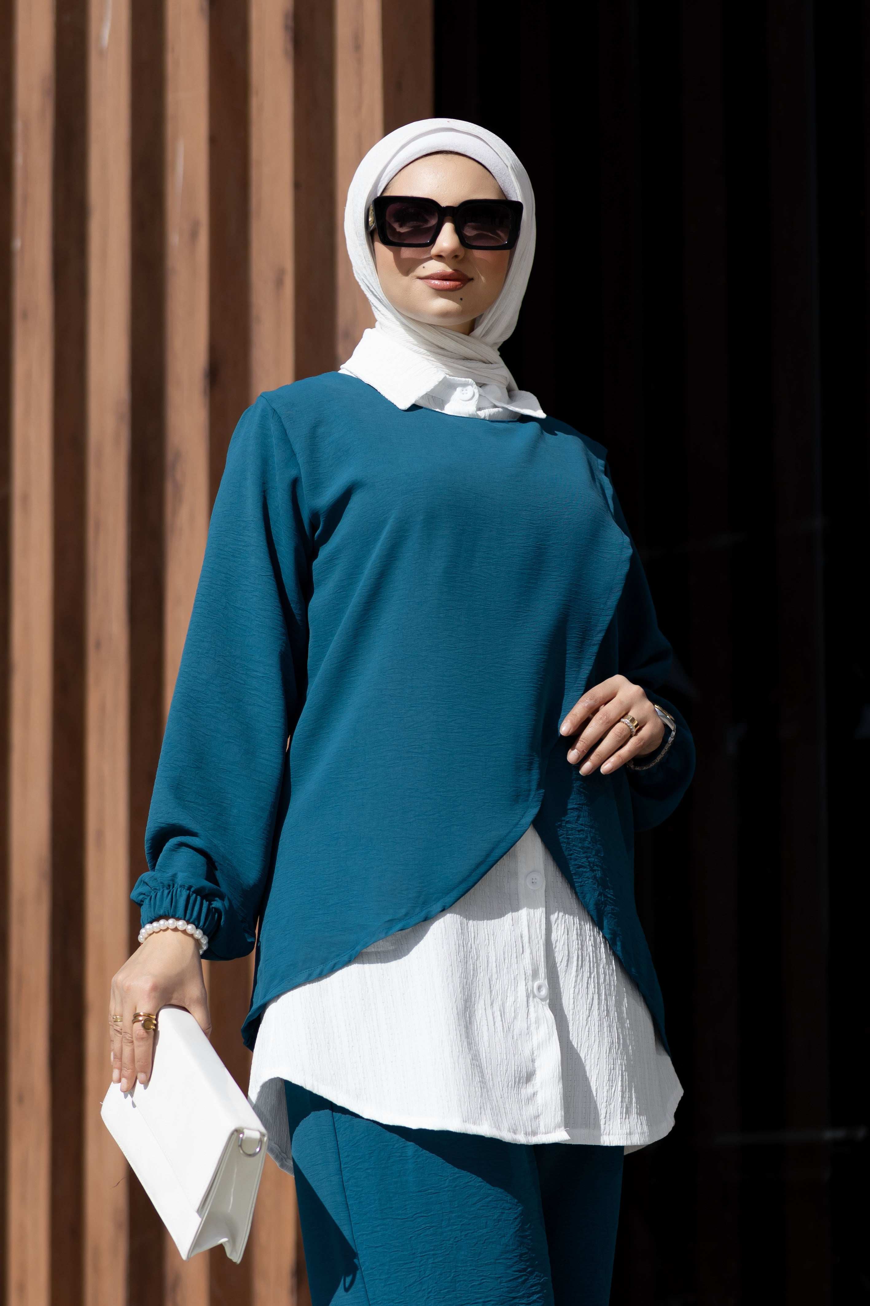 Modest Suit 942