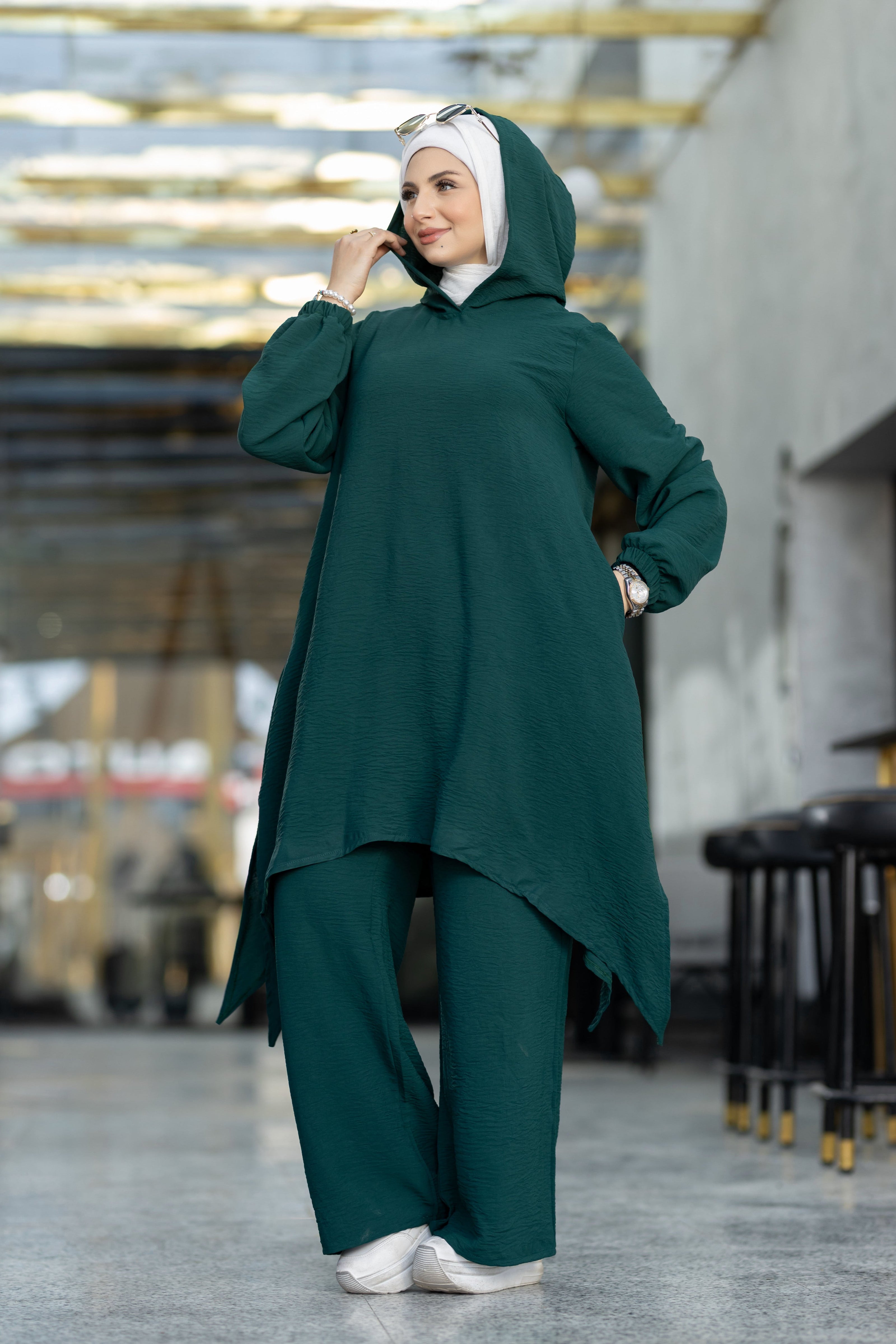 Modest Suit 943