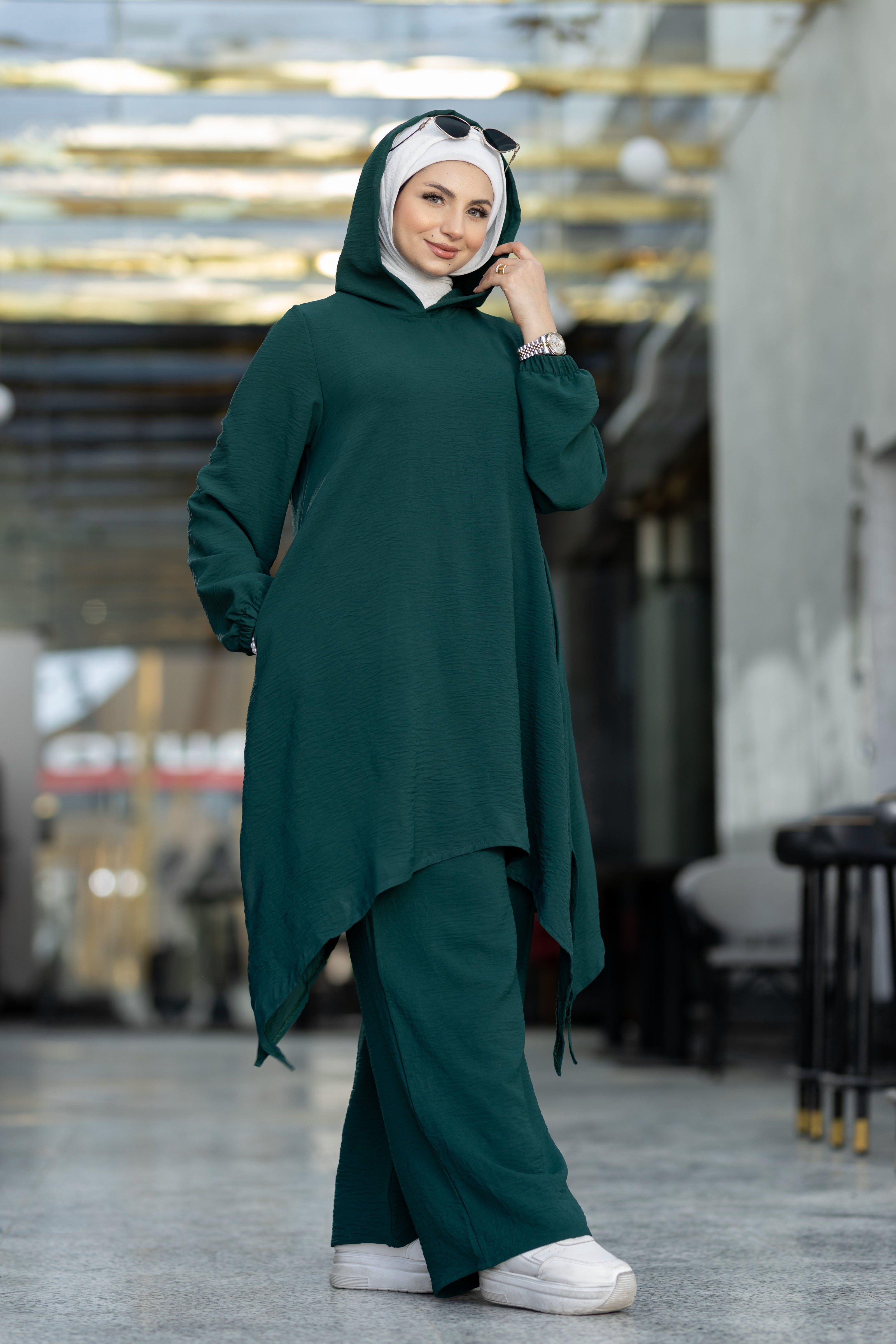 Modest Suit 943