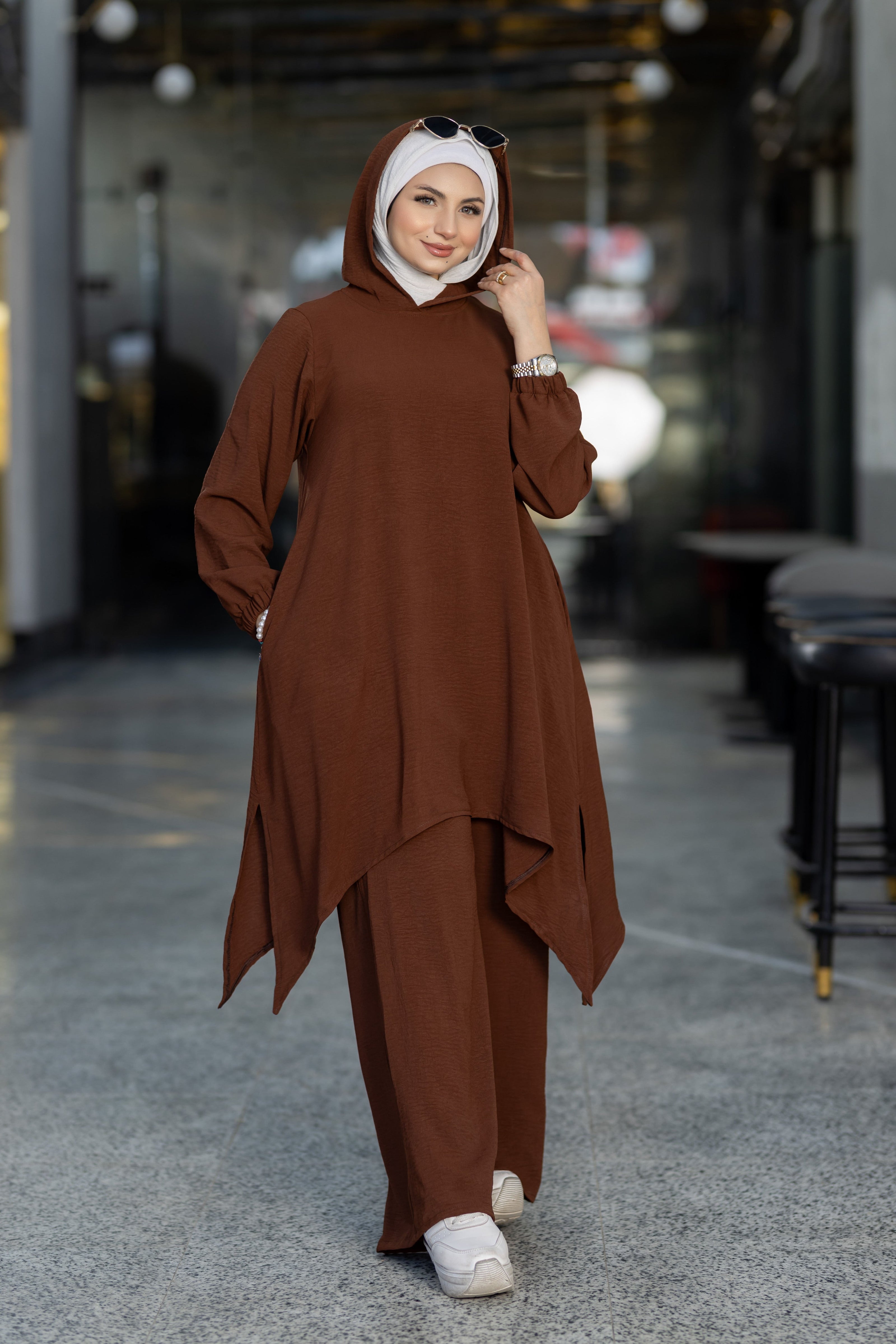 Modest Suit 943