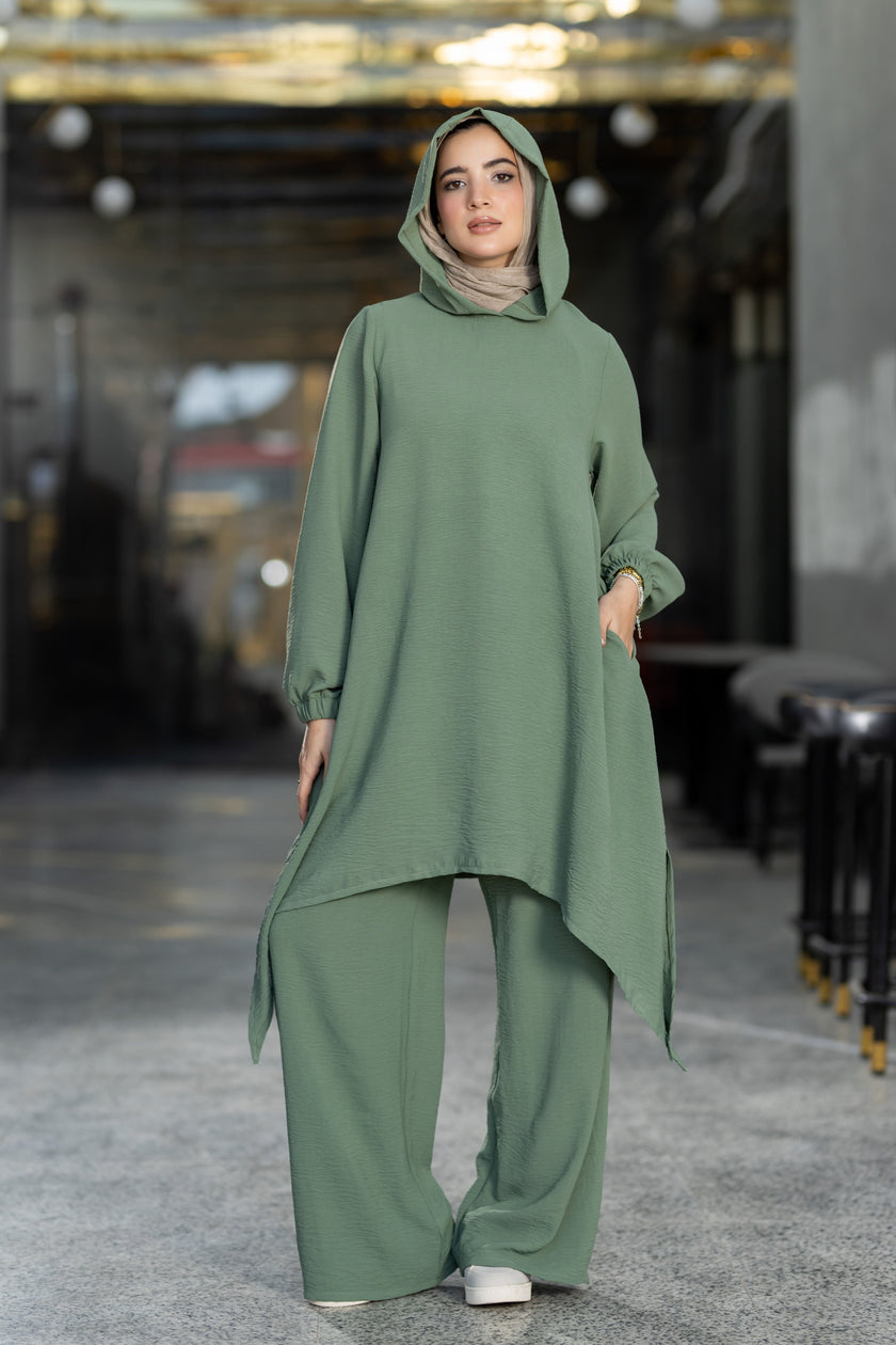 Modest Suit 943