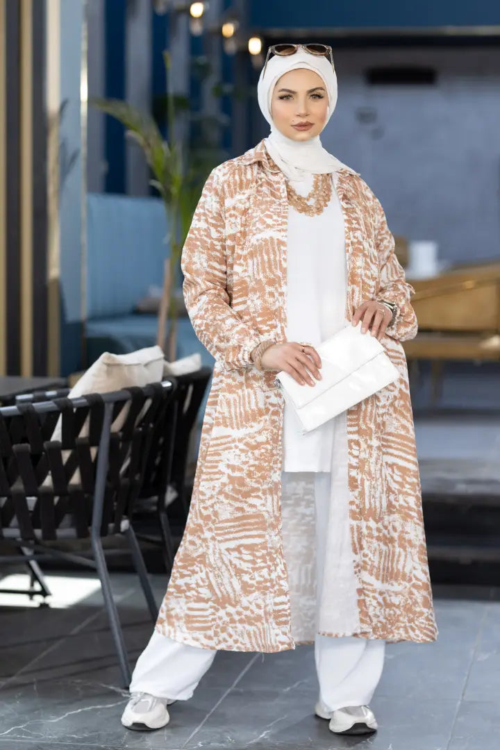 Modest Suit 945