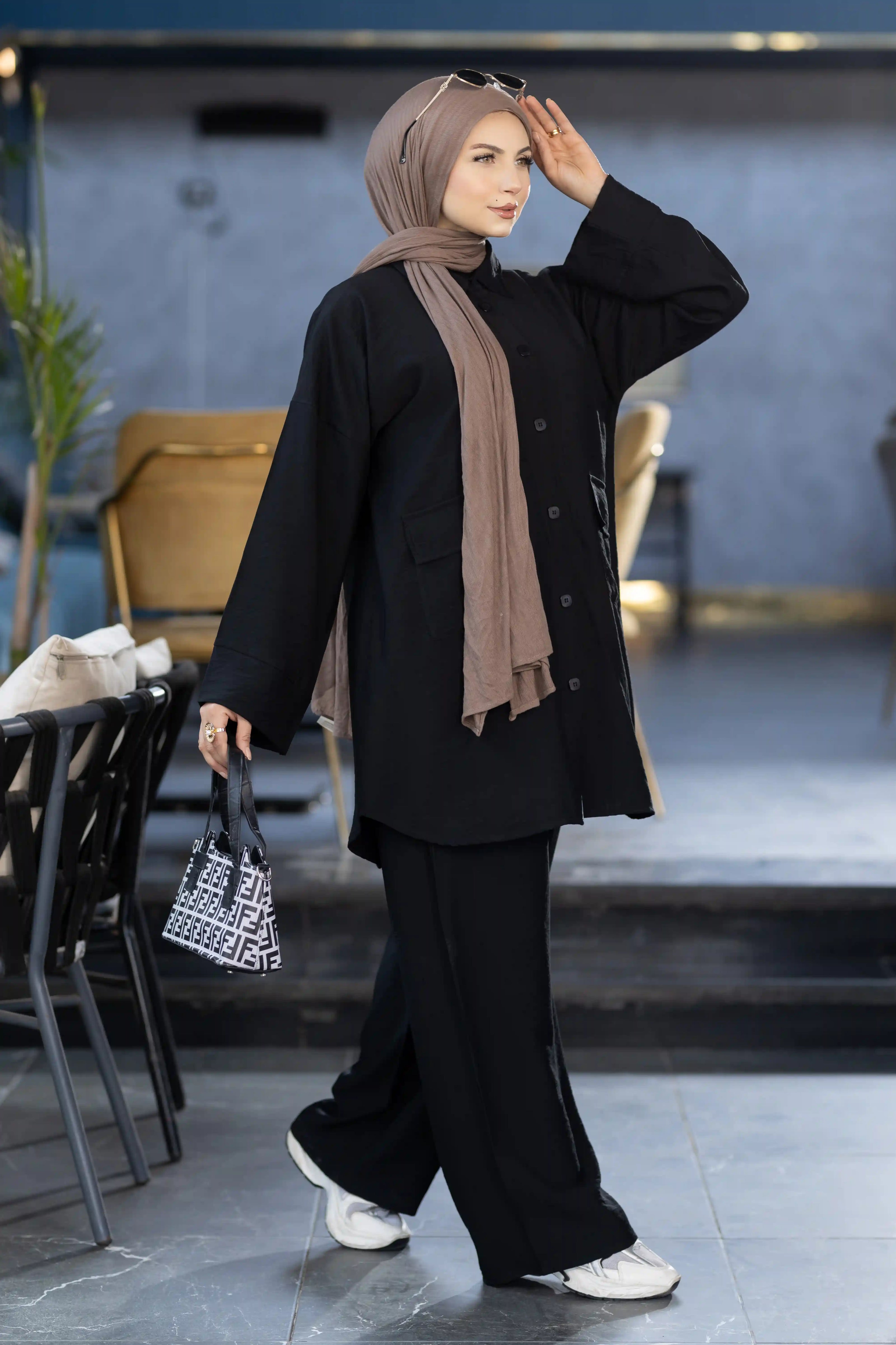 Modest Suit 946