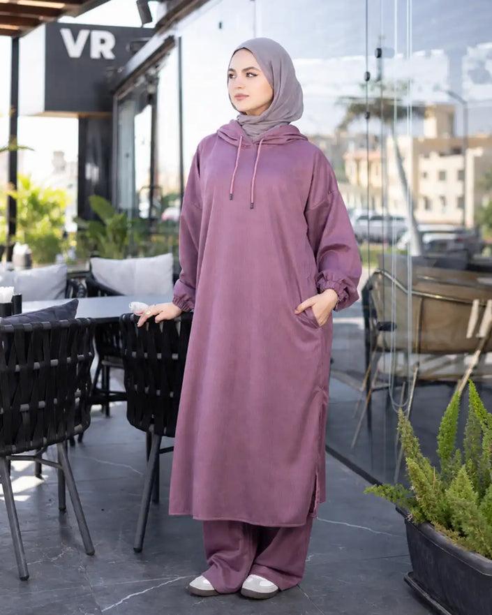 Modest Suit 975