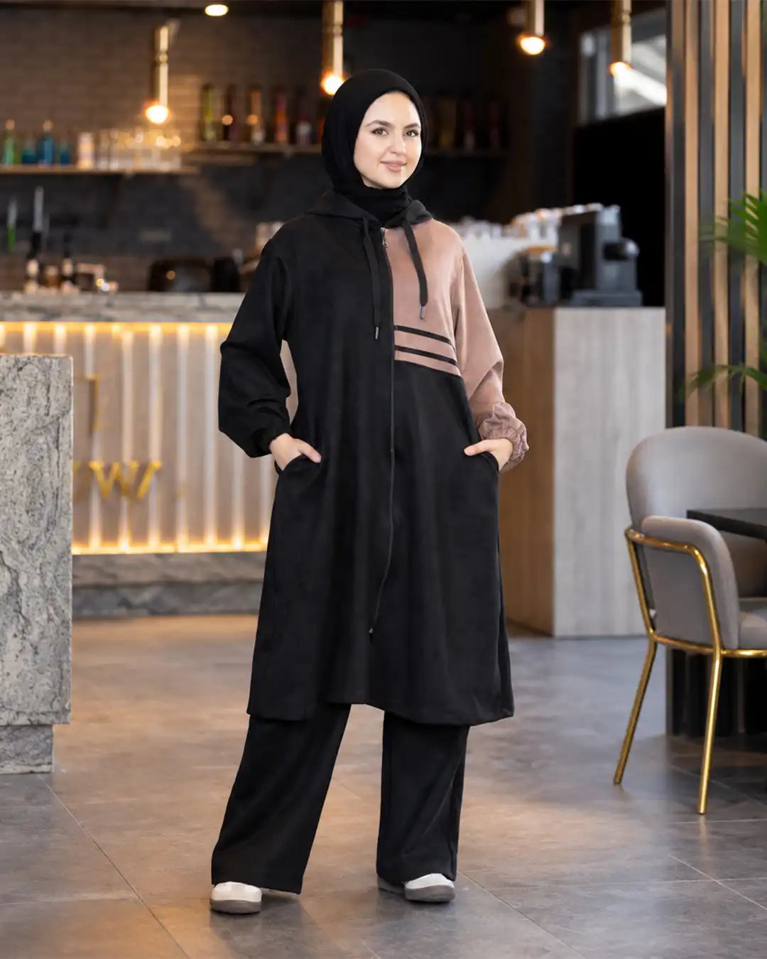 Modest Long Suit 977