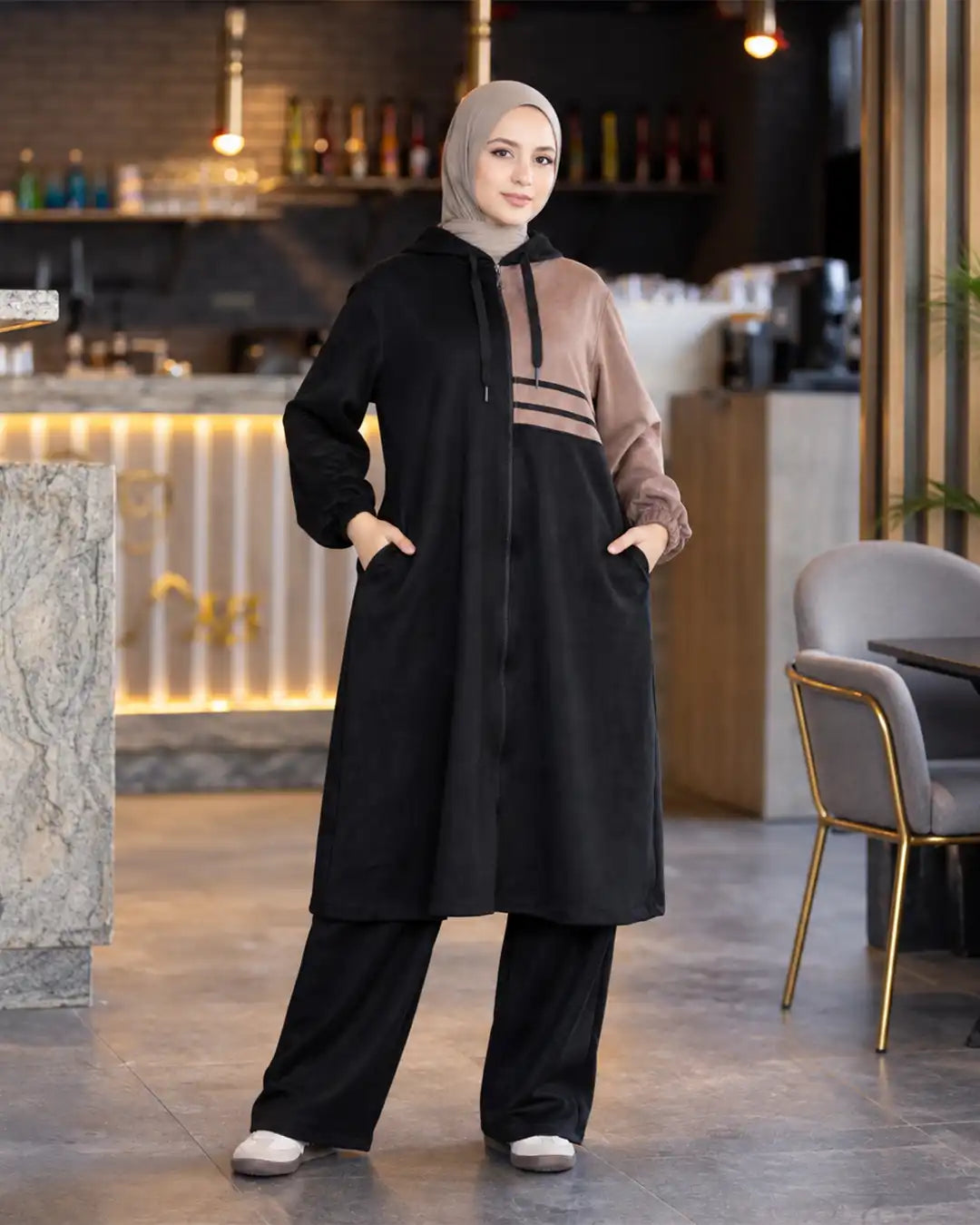 Modest Long Suit 977