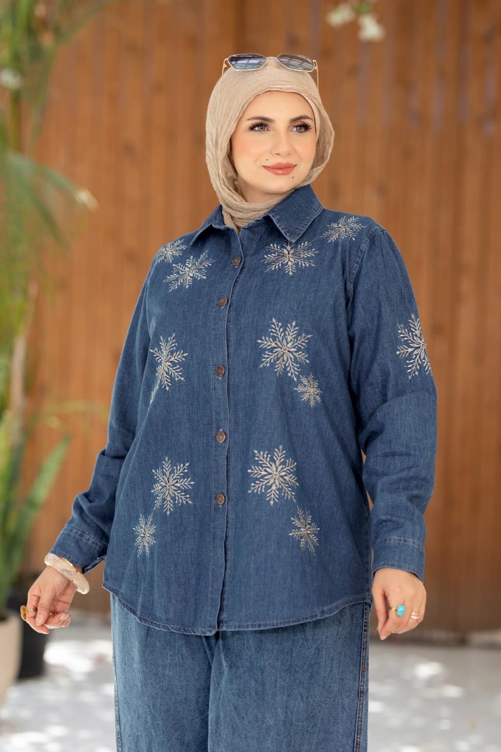 Embroidered Denim Shirt 954