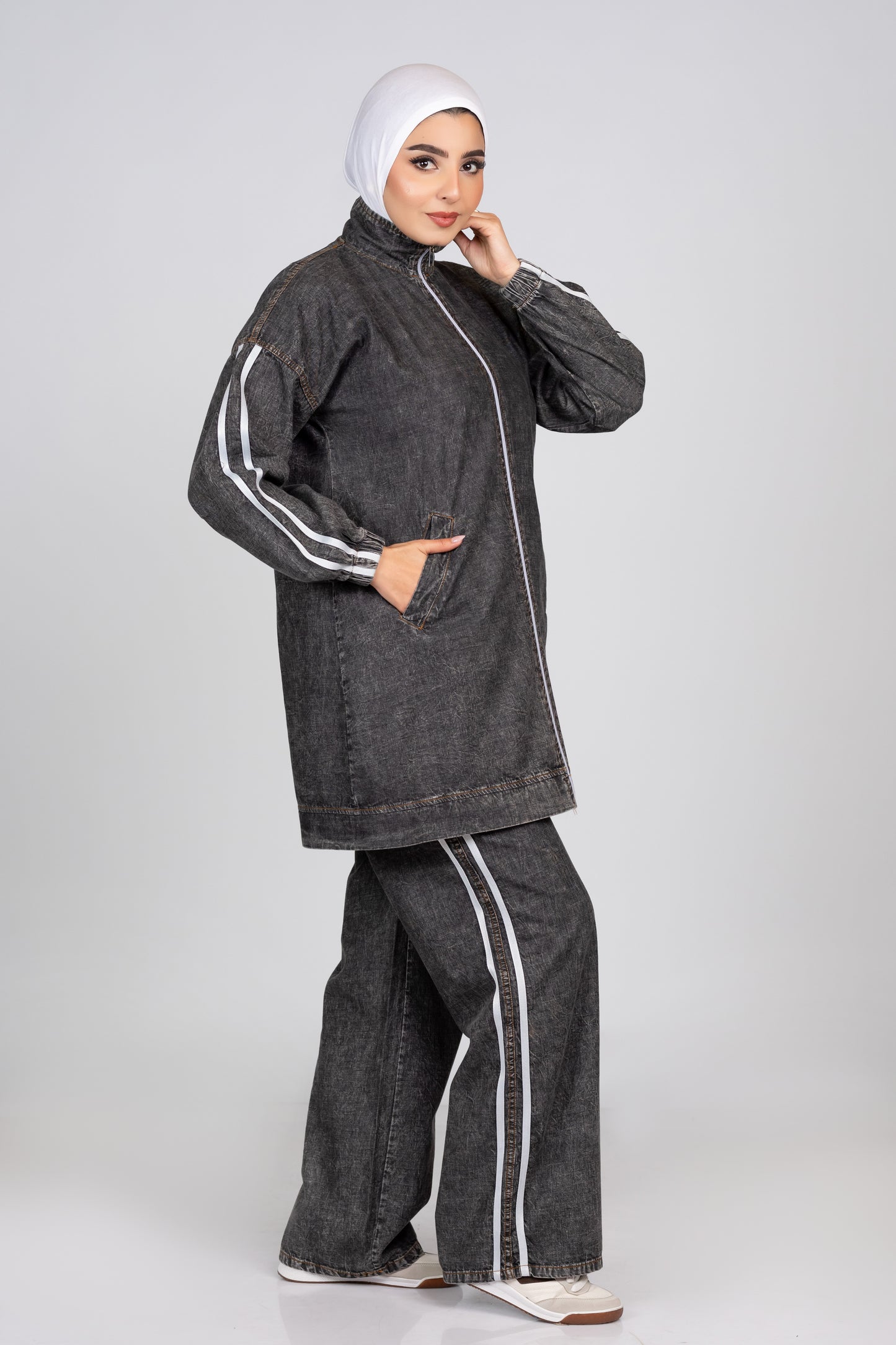 929 سوت جينز صيفي