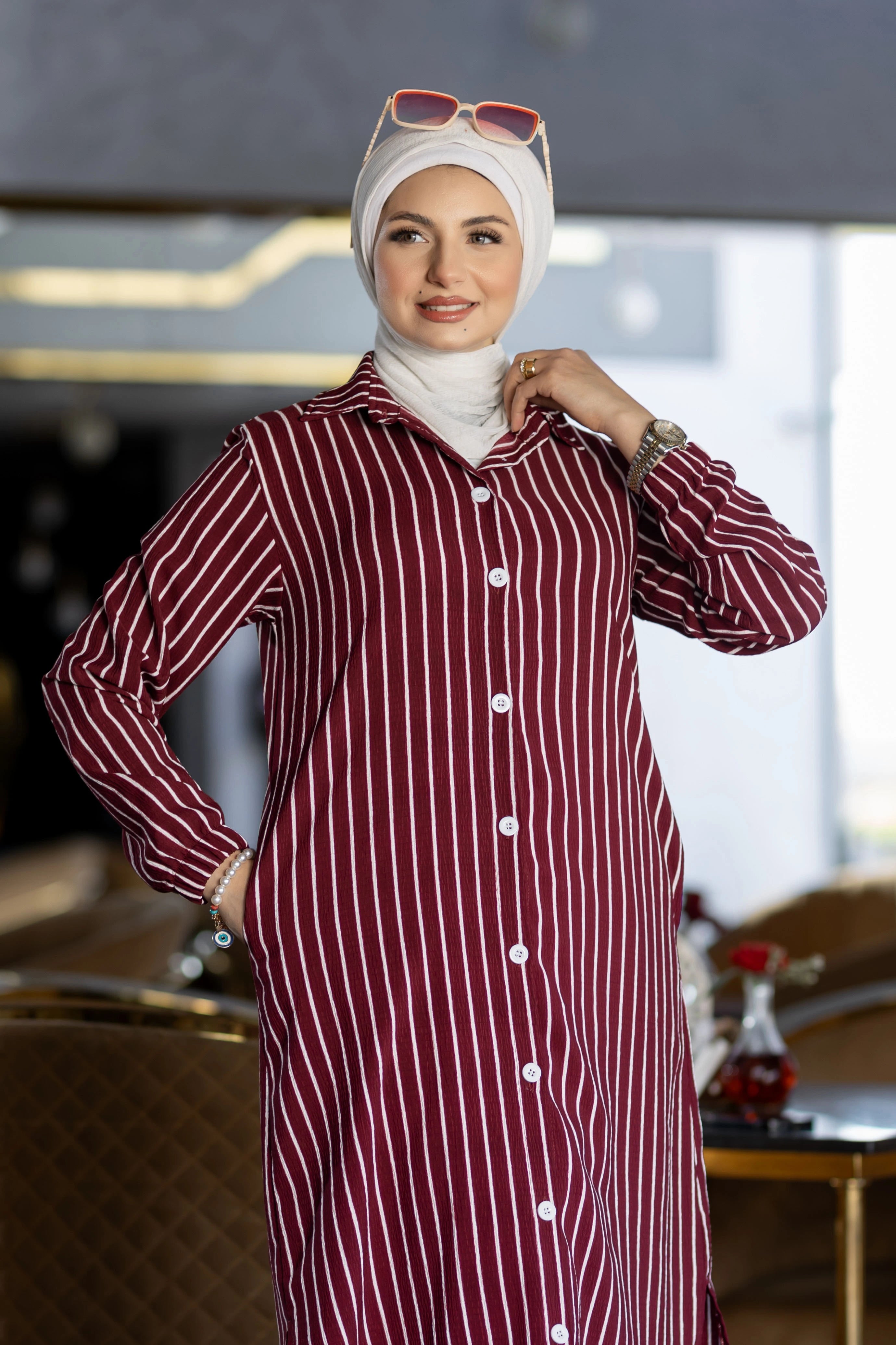 Modest basic chemise 940