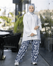 modest suit 952